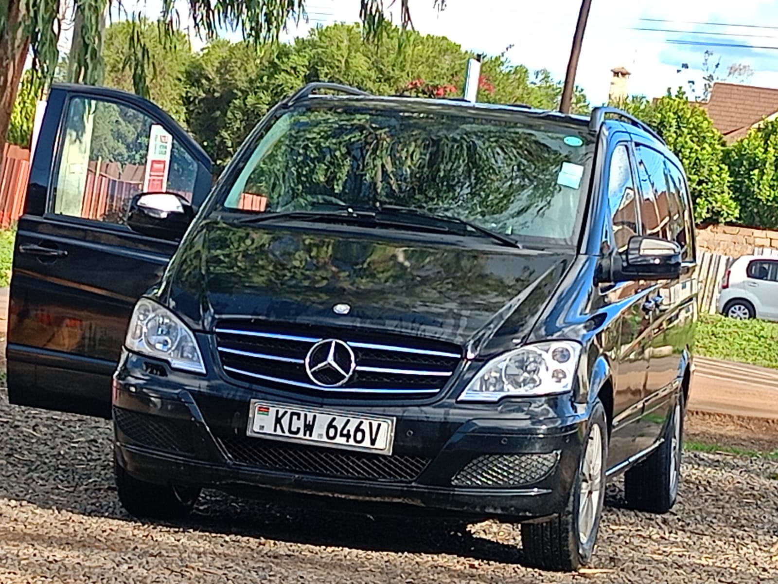 Wedding Transport Services With Mercedes Viano
